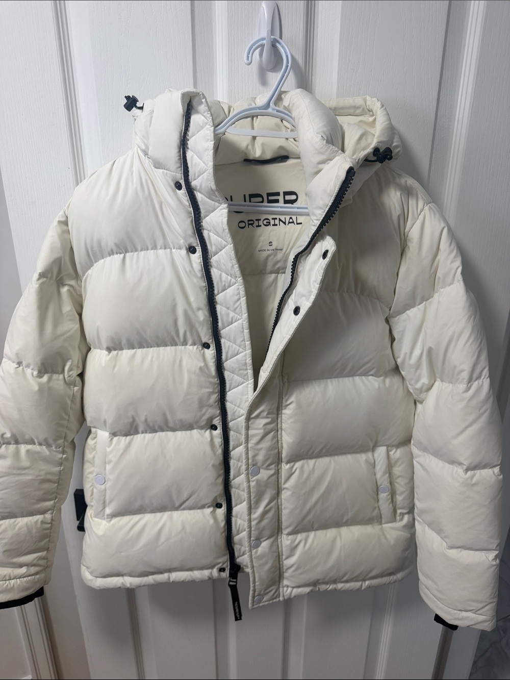 Aritzia Ivory Hooded Puffer Jacket